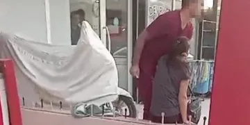 Boşanmak isteyen karısının kabusu oldu