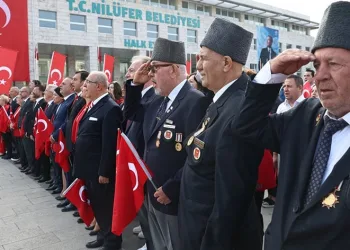 Nilüfer’de ilk adres Atatürk anıtı