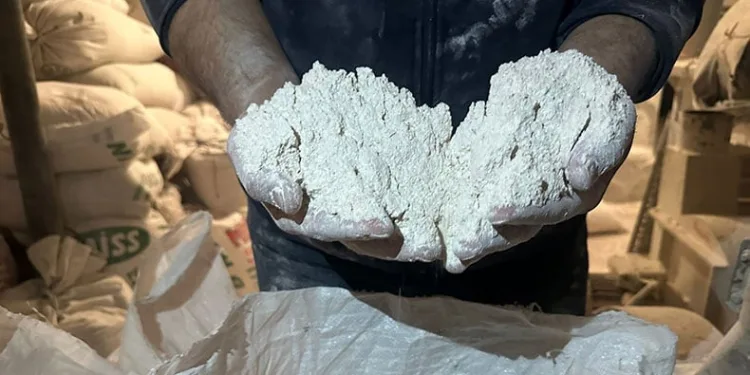 Yüksekovalı çiftçilerin un mesaisi başladı