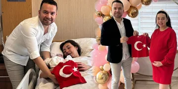 100. yılın ilk bebeği dünyaya geldi