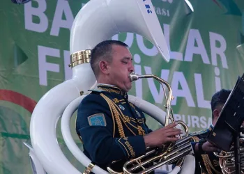 Bursa’da 3. Uluslararası Bando Festivali düzenledi