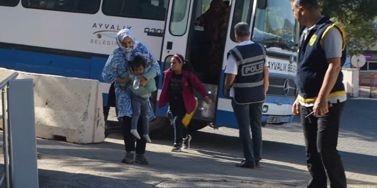 52 düzensiz göçmen kurtarıldı