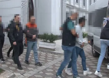 E- ticaretten 71 kişiyi dolandırdılar