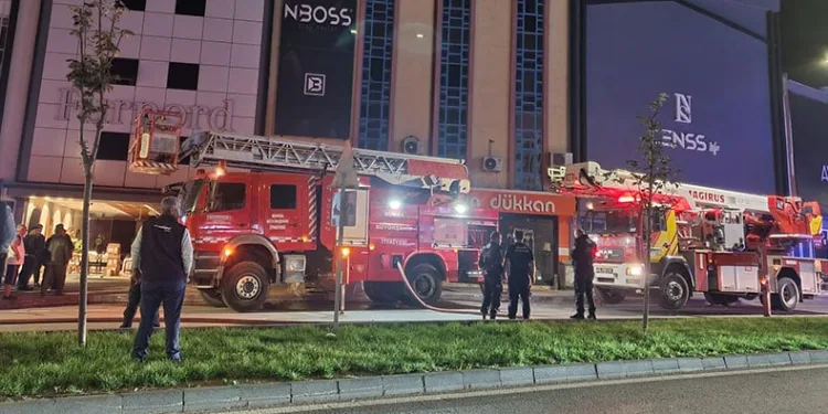 Mobilya imalathanesinde korkutan yangın