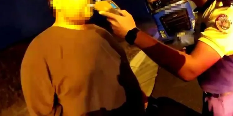 Trafik jandarmasından şoföre ‘Tik Tok’ cezası