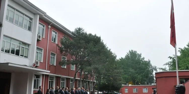 İsrail’in Pekin büyükelçiliği çalışanı bıçaklandı
