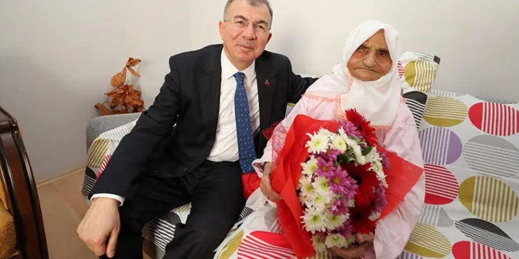 Penpe nineye 100. yıl kimliği