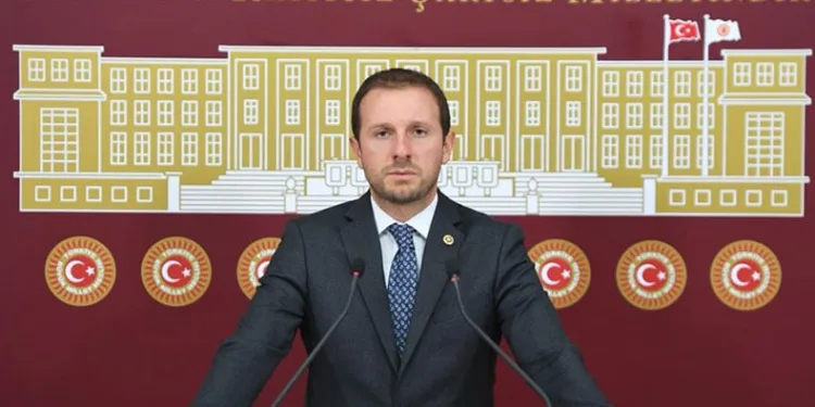 “Zalim İsrail’e karşı mazlumun yanındayız”