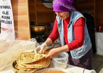 Tencereler eğitim için kaynıyor
