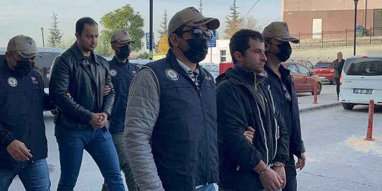 Kıskaç Operasyonu’nda 4 FETÖ üyesi adliyeye sevk edildi