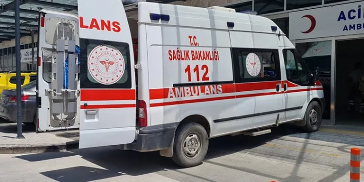 Anne emzirirken uyuyan bebek nefessiz kaldı