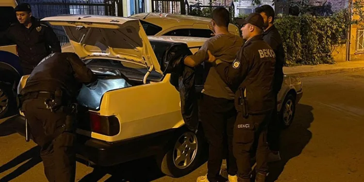 Bursa polisi uyuşturucu madde ve silah ele geçirdi