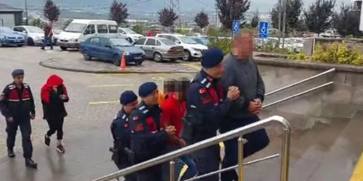 Jandarma ekiplerinden uyuşturucu tacirlerine darbe