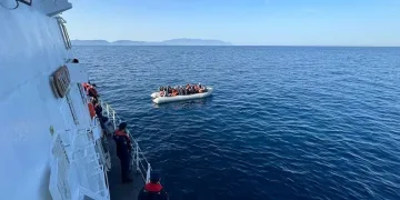 37 düzensiz göçmen kurtarıldı