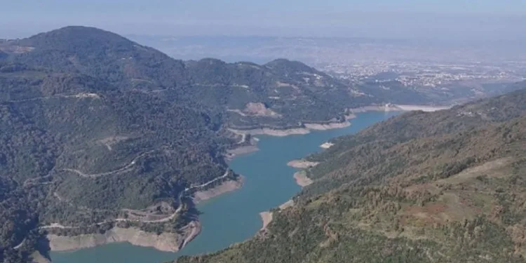 Yağışlar olmayınca su seviyesi düştü