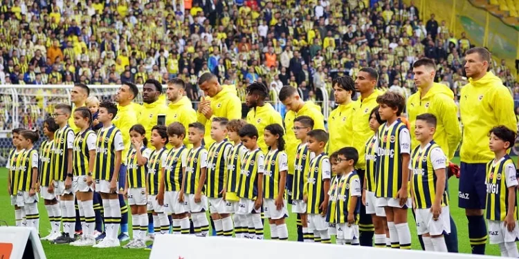 Fenerbahçe galibiyet serisini 14 maça çıkardı