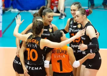 Eczacıbaşı Dynavit, ‘Voleybolun Devleri’ turnuvasını tamamladı