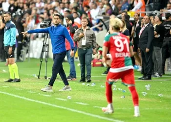 Karşıyaka’yı deplasmanda yenen Turgutluspor liderliğe yükseldi