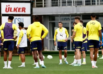 Fenerbahçe’nin, Spartak Trnava maçı kamp kadrosu açıklandı
