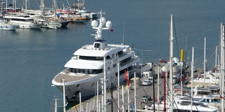 Rus milyarderin lüks Yatı “Aurora” Fethiye’de