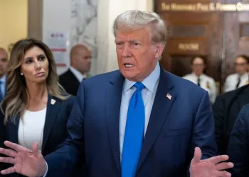 Trump dolandırıcılıktan mahkemeye hesap veriyor