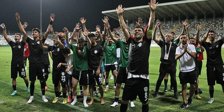 Bornova 1877’den 4 maçta 13 gol
