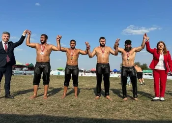 Pehlivanlar Bulgaristan’dan başarıyla döndü