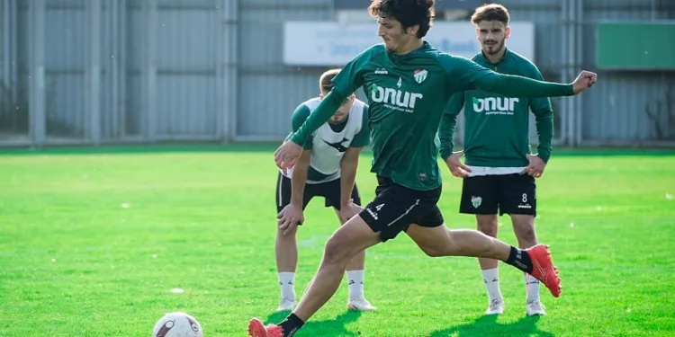 Bursaspor’da tempo arttı