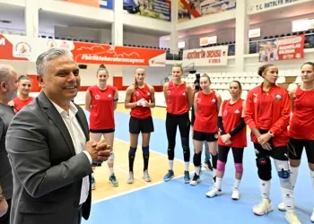 Muratpaşa’nın Sultanları ilk maçını Çukurva Belediyesi’yle yapacak