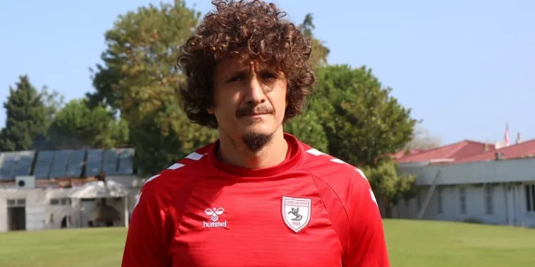 Samsunspor kaptanı Osman Çelik: “Eve gittiğimizde rahat uyuyamıyoruz”
