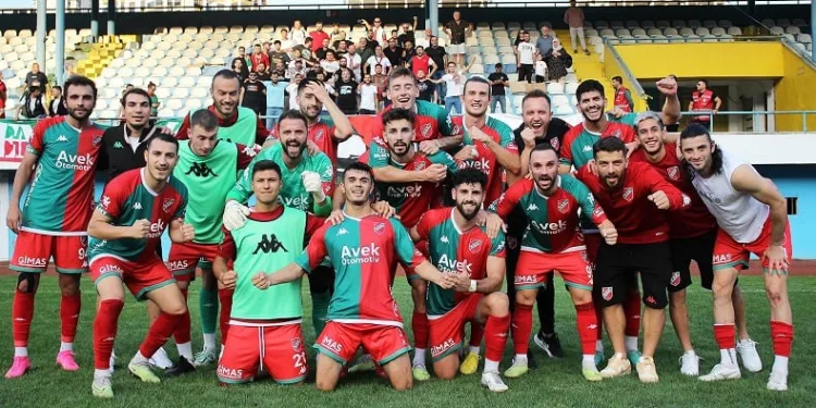 Karşıyaka, golleriyle ön planda