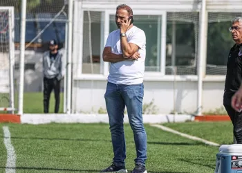 Samsunspor Futbol Direktörü Fuat Çapa, ilk kez antrenmana katıldı