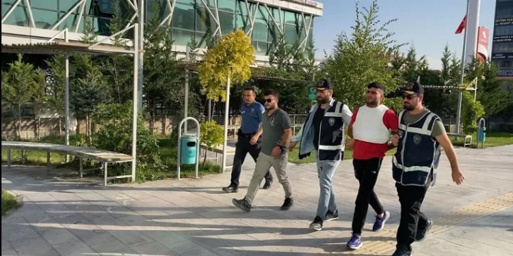 Husumetlilerin kavgası cinayet ile sonuçlandı