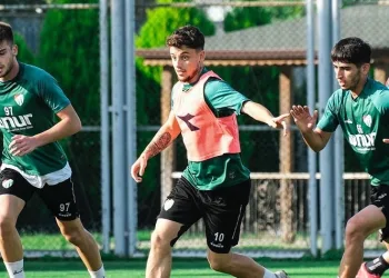 Bursaspor’da çalışmalar devam ediyor