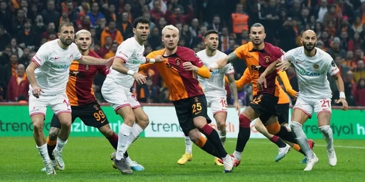 Antalyaspor ile Galatasaray 55. randevuda