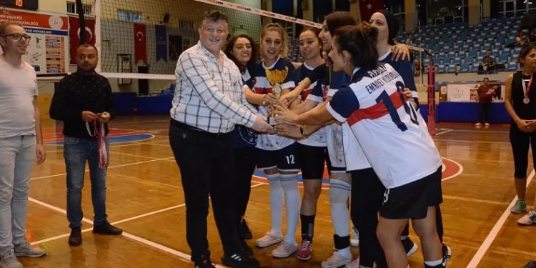 Aydın’da 100. Yıl Voleybol Turnuvası heyecanı sona erdi