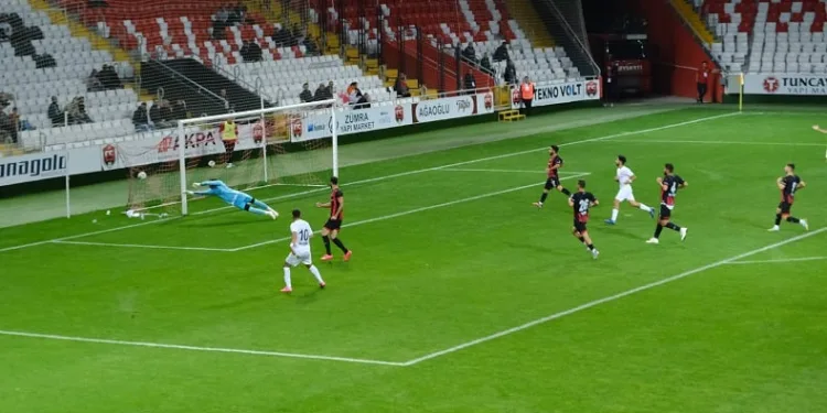 TFF 2. Lig: 24Erzincanspor: 2 – Sarıyer: 2