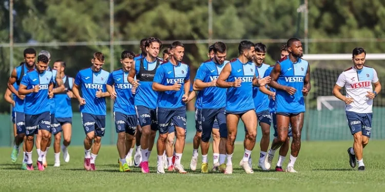 Trabzonspor, zirveyle puan farkını açtı