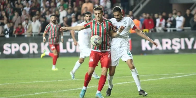 Karşıyaka’da Fatih Taşdelen, Batman Petrolspor galibiyetinin mimarlarından oldu