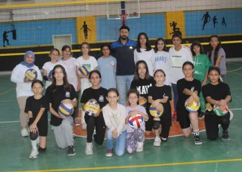 Karapınar ilçesinde voleybol kursuna yoğun ilgi