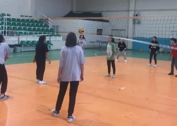 Sarıgöl’de voleybol kursu açıldı