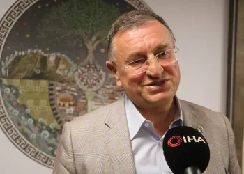 Hatayspor Onursal Başkanı Lütfü Savaş: “Volkan hocamız Hatay ve birçok ilde olan depremin elçisi de oldu”