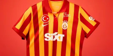 Galatasaray’dan, Cumhuriyet’in 100. yılına özel forma