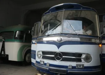 Bursa’da 90 yıllık klasik otobüsleri restore ediyorlar