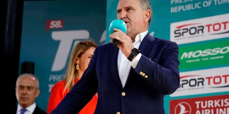 Osman Aşkın Bak: “Bütün dünya, İstanbul’un ve boğazın güzelliklerini, dinamizmini görmüş oldu”