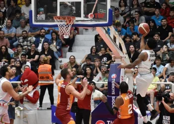 Türkiye Sigorta Basketbol Süper Ligi: Aliağa Petkimspor: 76 – Galatasaray: 74