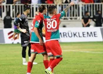 Adem Büyük, Karşıyaka formasıyla ilk golünü attı