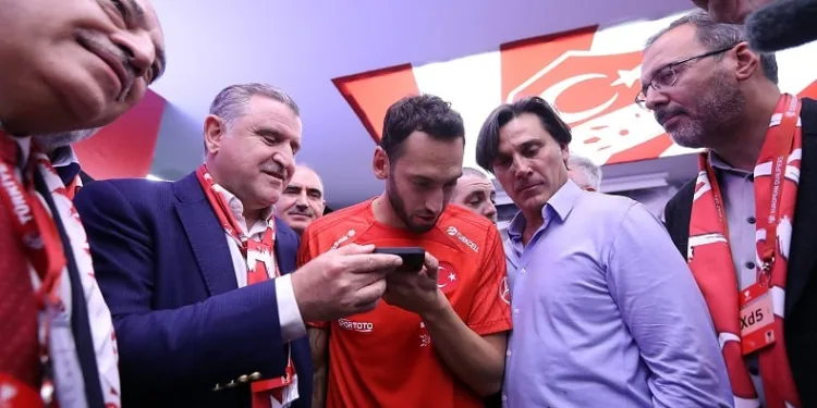 Cumhurbaşkanı Erdoğan’dan, A Milli Takım’a tebrik telefonu