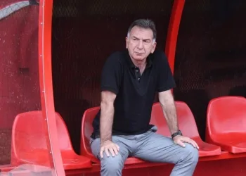 Belediye Derincespor’da Turhan Sofuoğlu ile devam kararı alındı