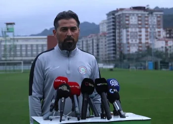Çaykur Rizespor Teknik Direktörü İlhan Palut: “Güzel sonuçlar almaya devam edeceğiz”